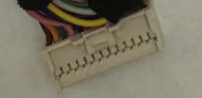 白色 Molex 连接器