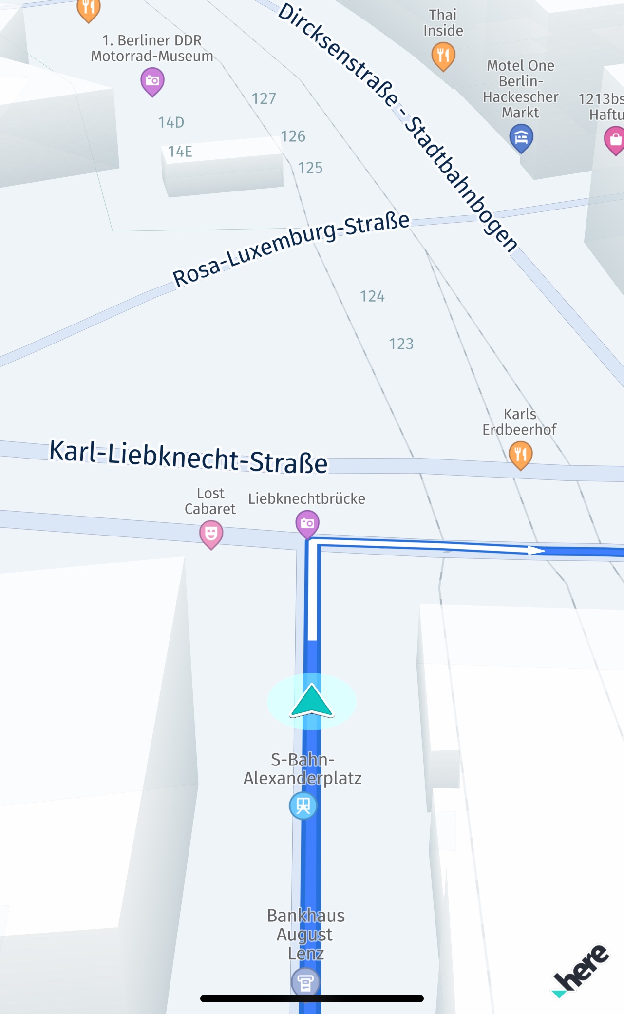 Screenshot: Turn-by-turn navigation example running on a device.