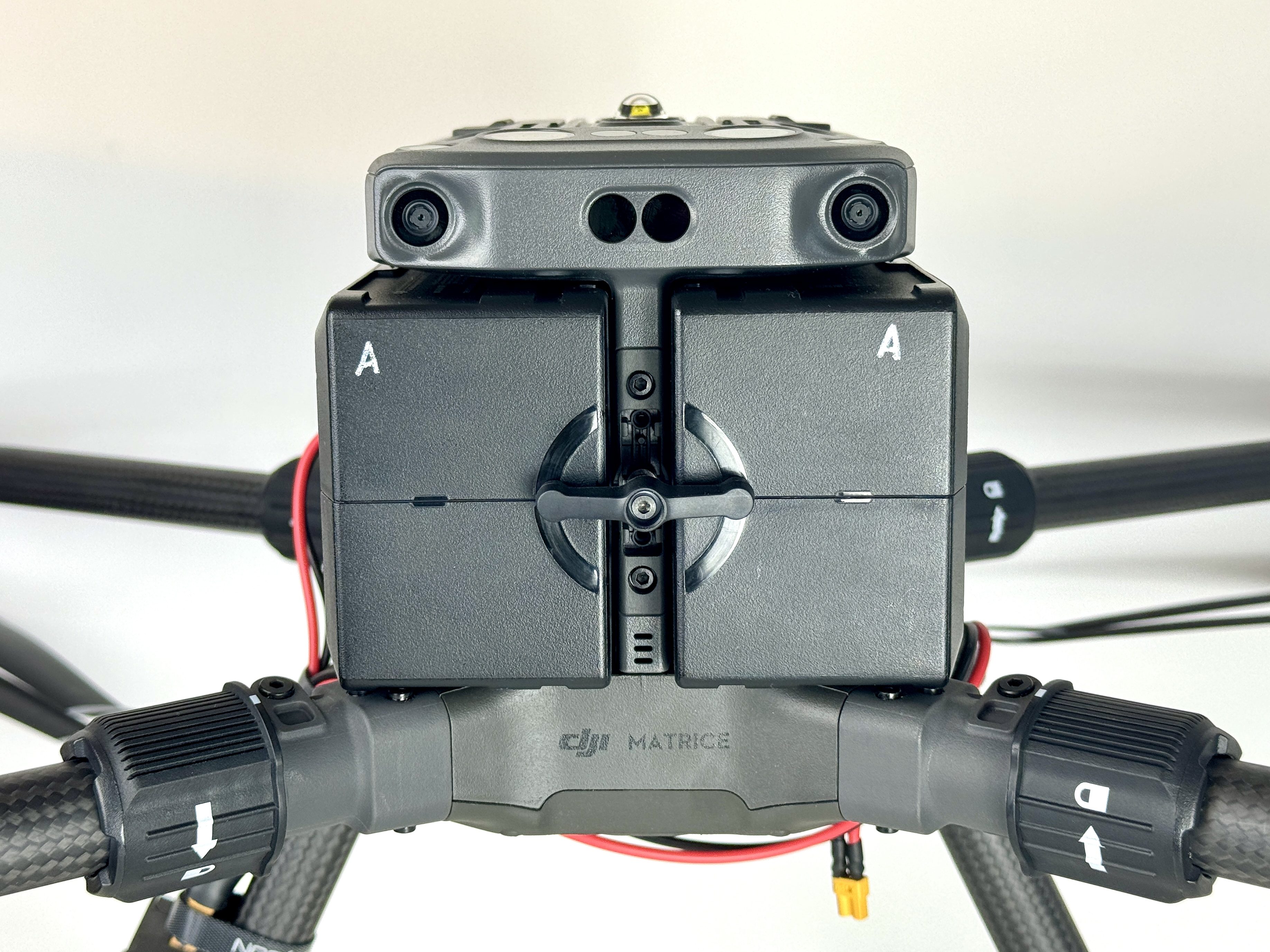 

Figure 4.2 - Installed modified battery locker