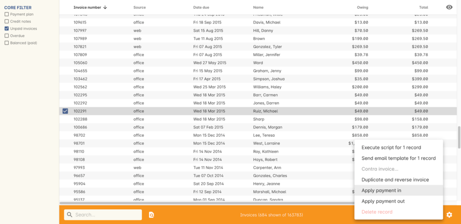 title='Applying a Payment In to a specific invoice via the cogwheel in the Invoices window'