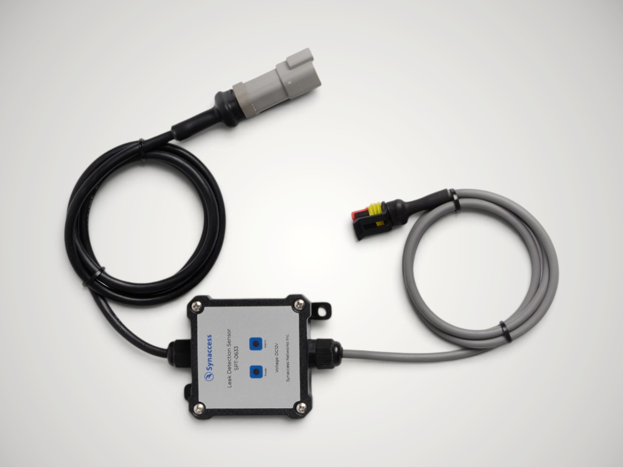 Leak detector interface module and cables