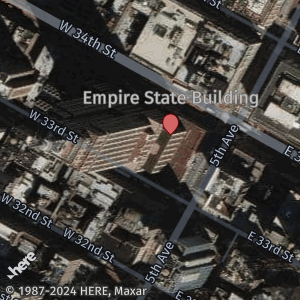 Map position set based on custom overlay data together with zoom