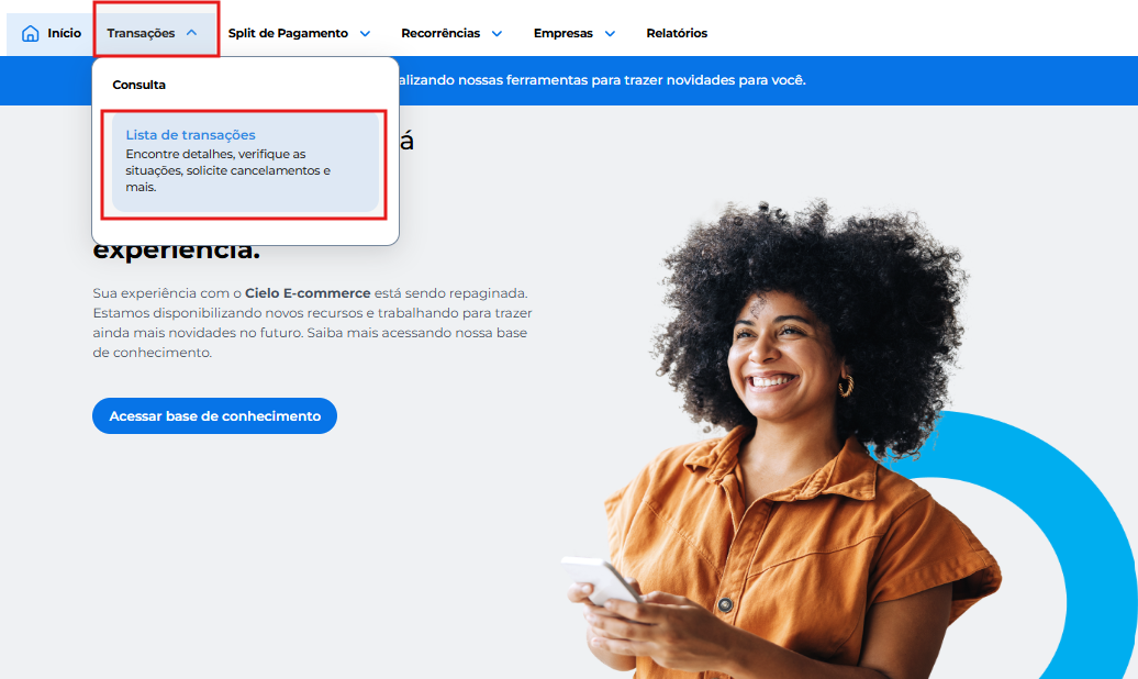 Instruções para acessar a Lista de Transações no Portal E-commerce: vá ao menu 'Transações' e selecione o sub-menu correspondente