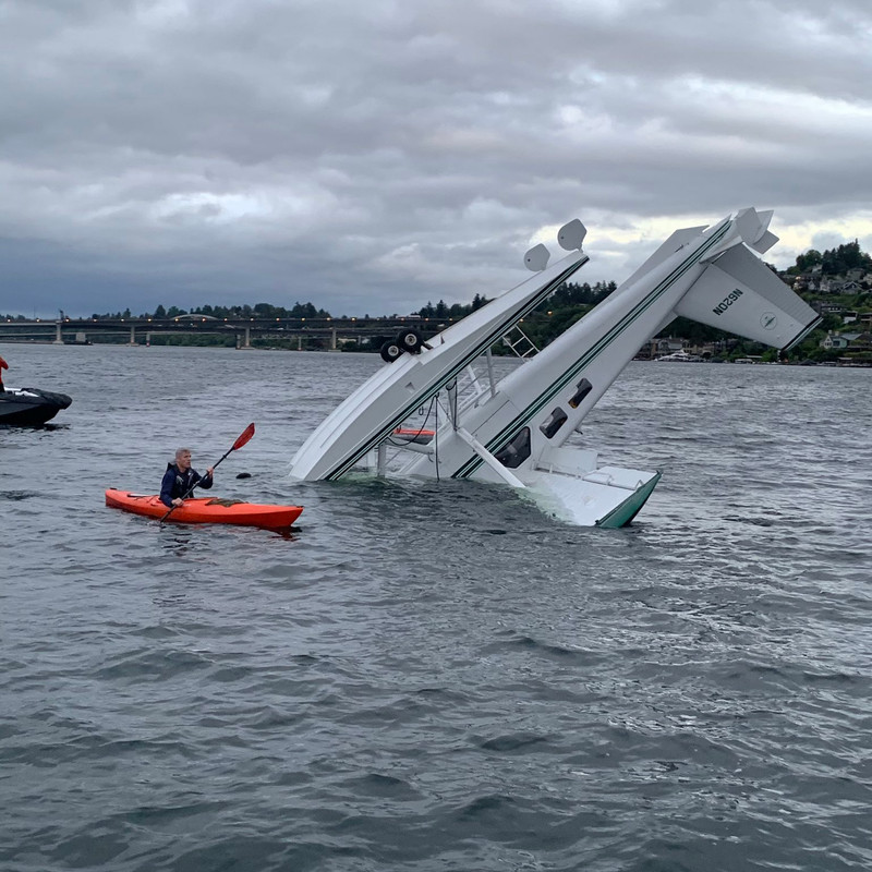 seaplane_500.jpeg