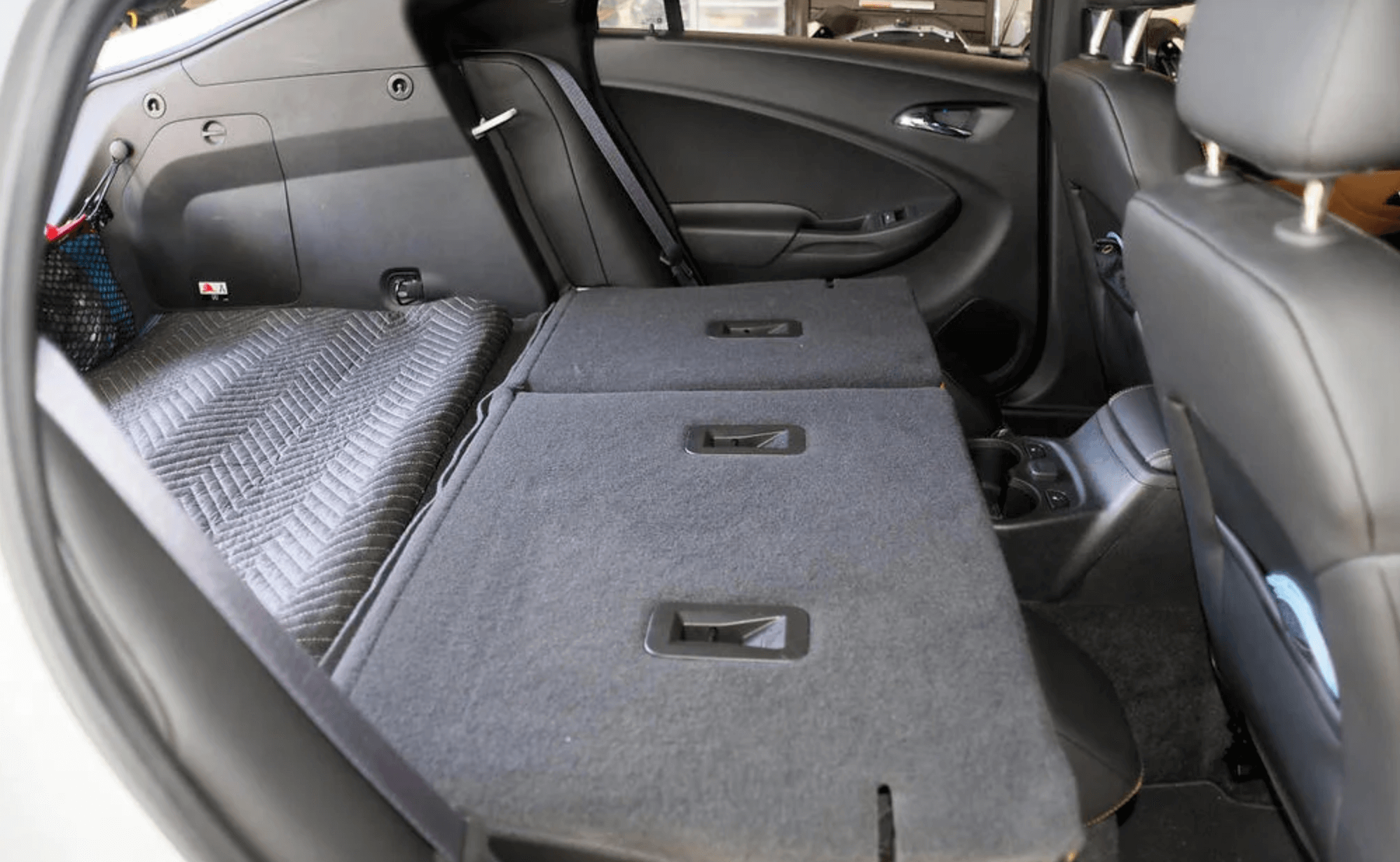 Source: [richiejeep](https://www.gm-volt.com/threads/how-do-i-remove-the-gen2-rear-seat.232817/)