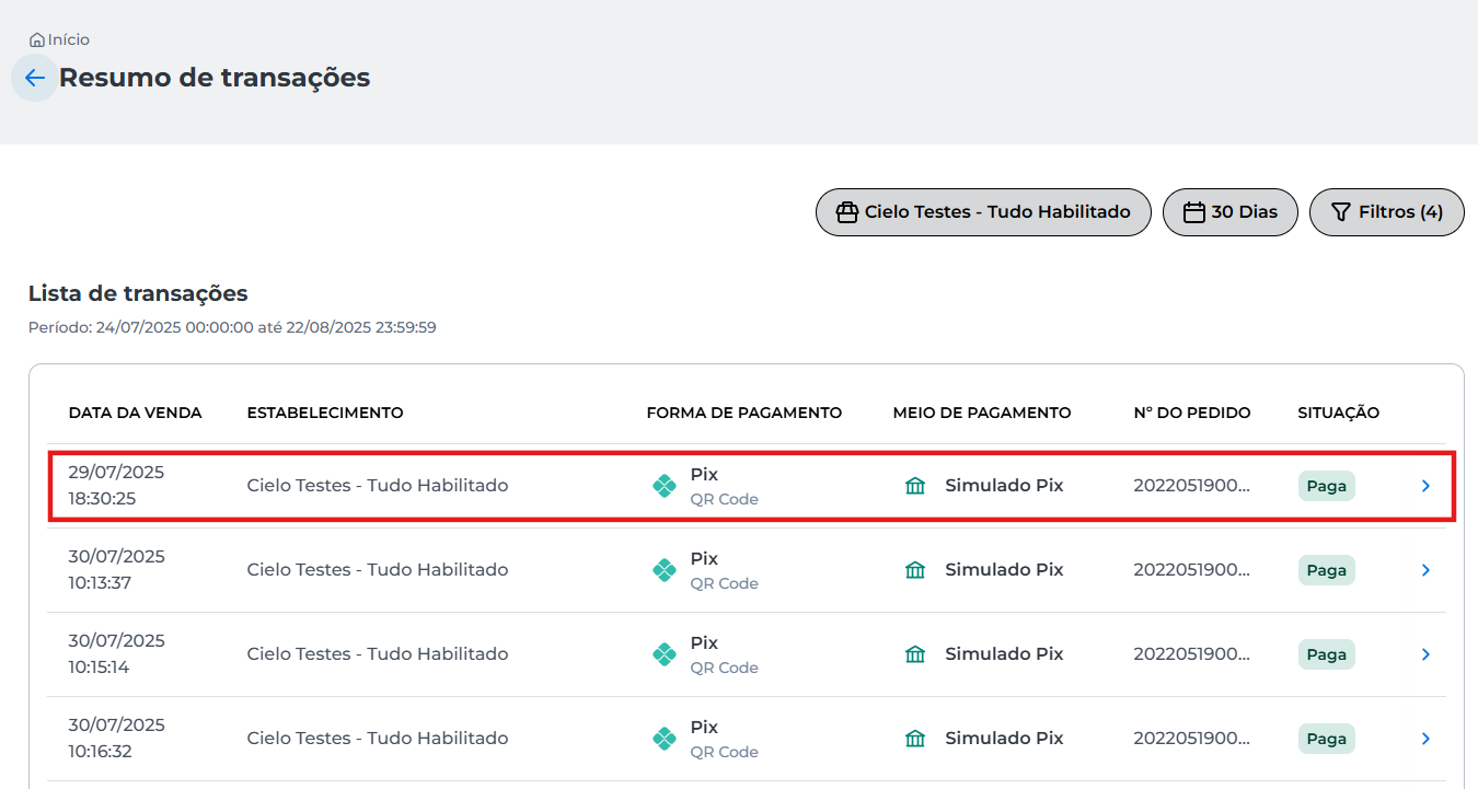 Tela de resumo de transações com destaque para uma linha específica; opção de clique direto ou seta azul disponível para abrir os detalhes da transação.