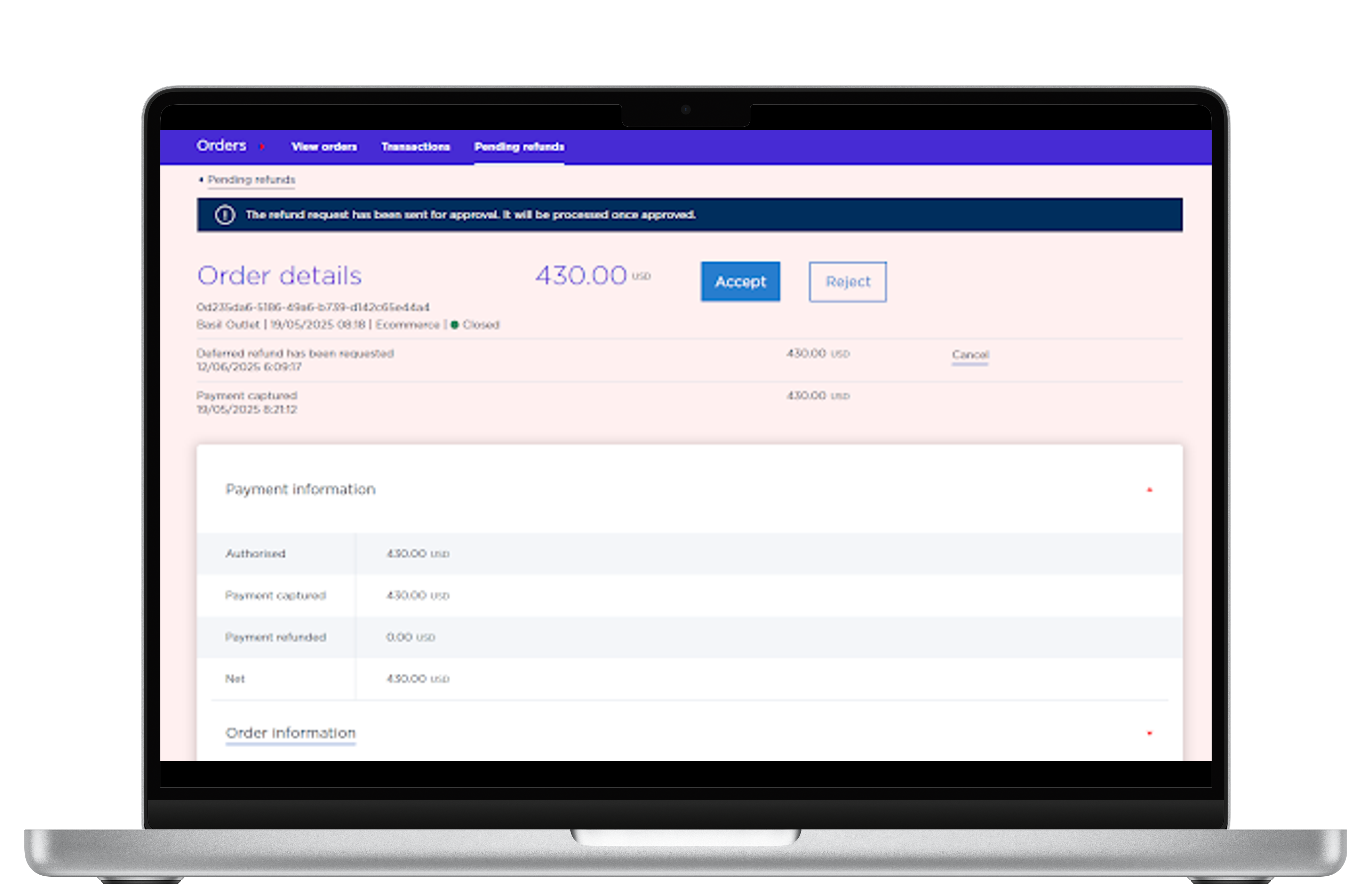 The screenshot demonstrates where the finance manager approves or rejects a pending refund. 