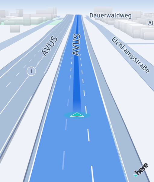 Screenshot: Visual lane guidance with lane-level map information.