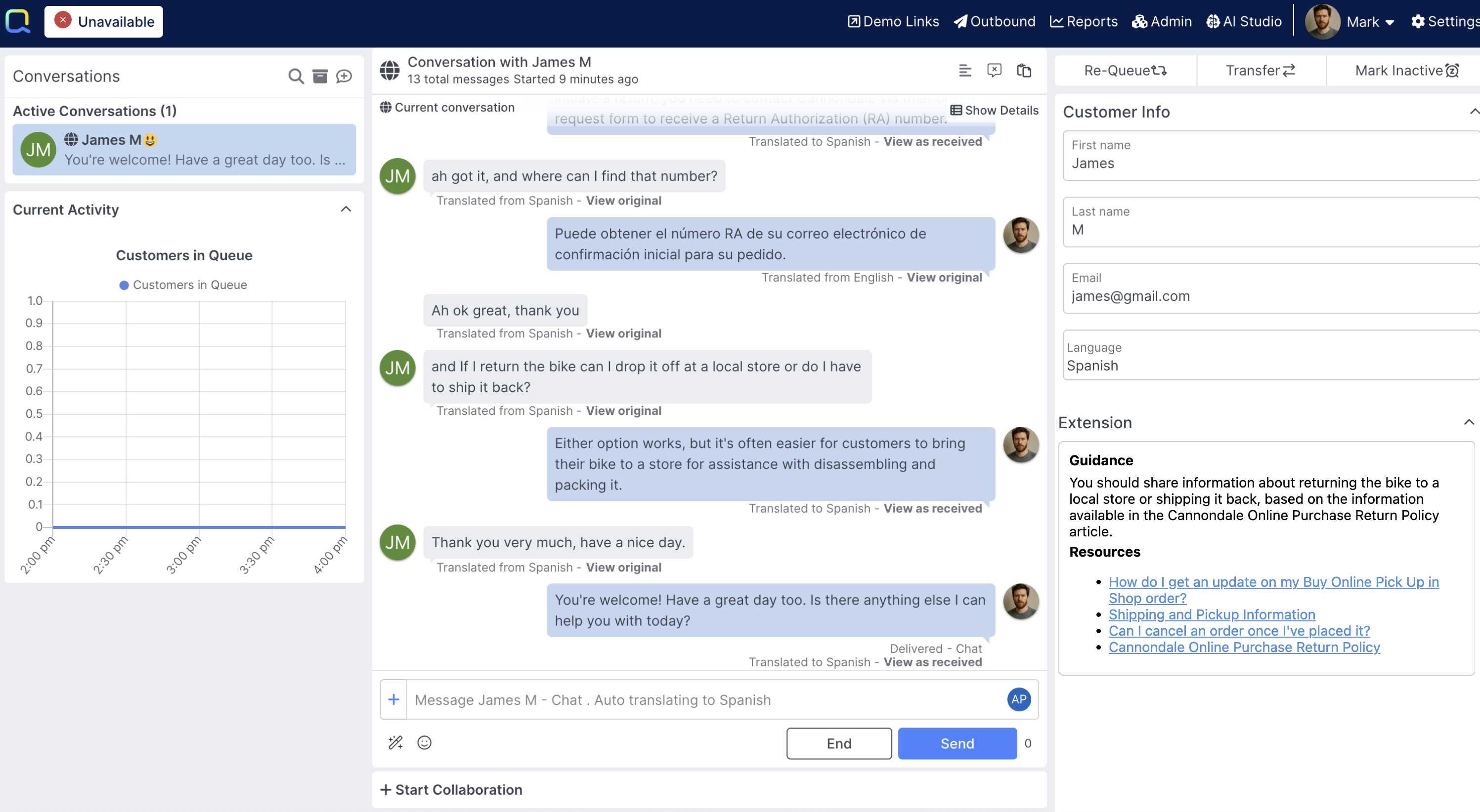 A conversation between a fictional customer James, who speaks Spanish, and an agent, Mark, who speaks English
